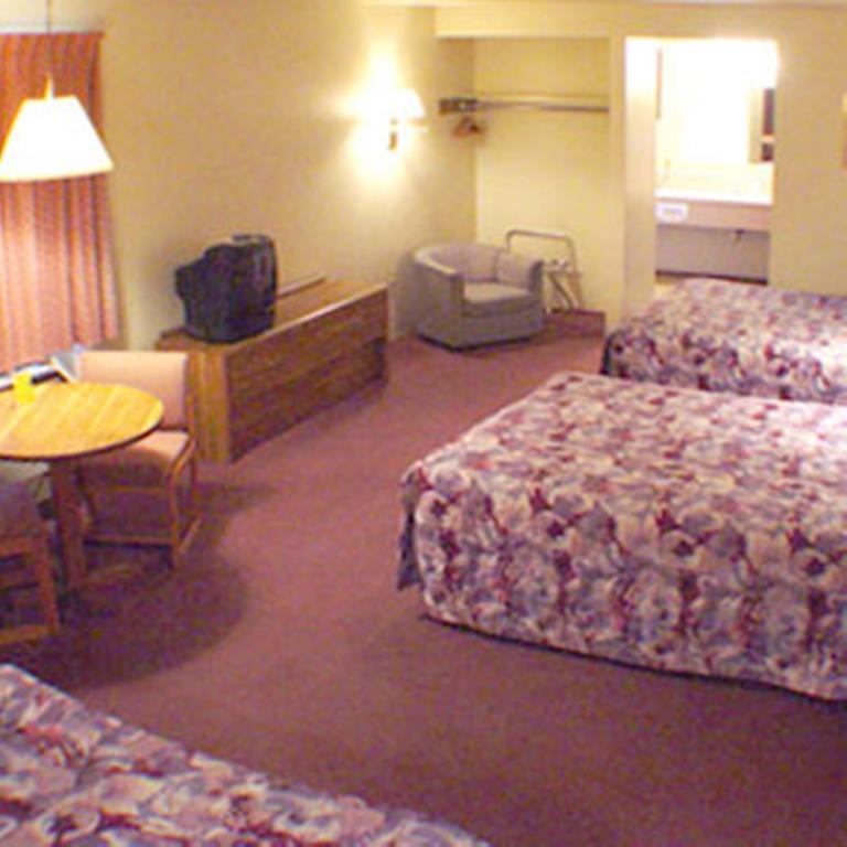 Golden Oak Inn 루이스턴 객실 사진